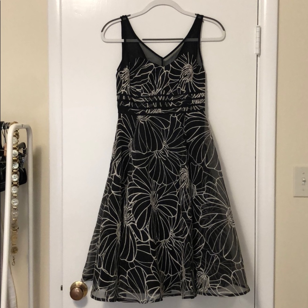 $350 Moulinette Soeurs Embroidered dress 0p